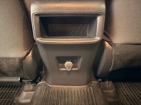 Used 2021 Toyota RAV4 LE image 29