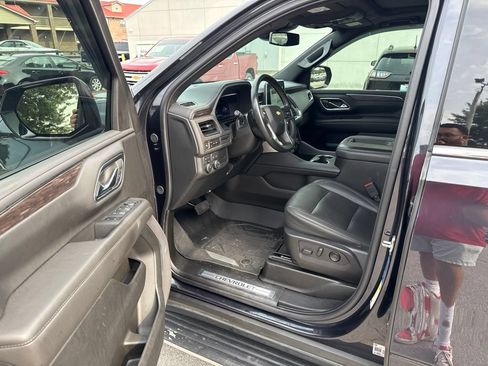 Used 2024 Chevrolet Tahoe LT AWD/4WD image 5