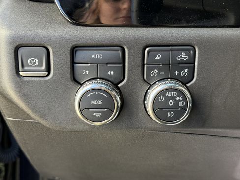 Used 2025 GMC Sierra 1500 SLT image 25