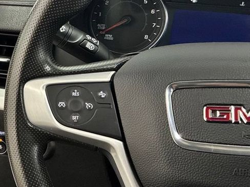 Used 2023 GMC Terrain SLE w/ Driver Convenience Package FWD image 11