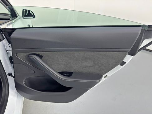 Used 2019 Tesla Model 3 Standard Range Plus image 44