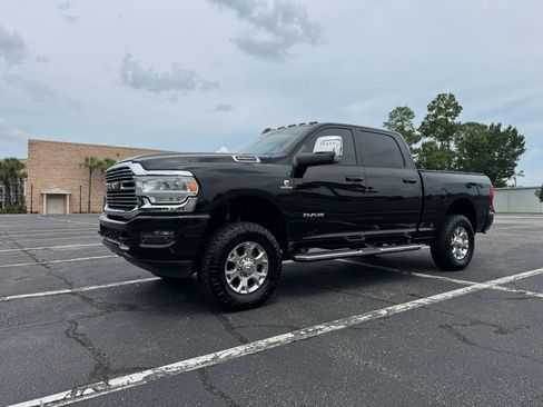 Used 2024 RAM 2500 Laramie AWD/4WD image 2