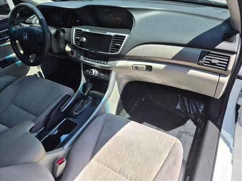 Used 2014 Honda Accord Plug-In Sedan image 19