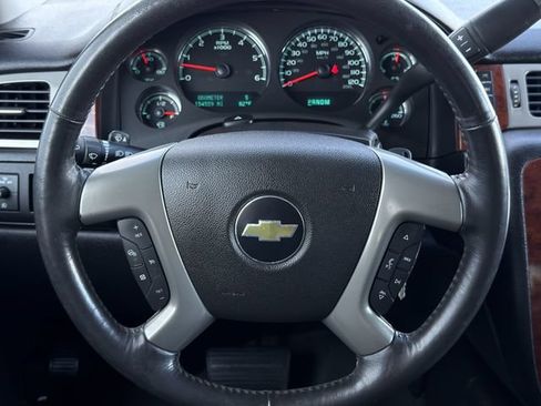 Used 2013 Chevrolet Tahoe LTZ RWD image 14