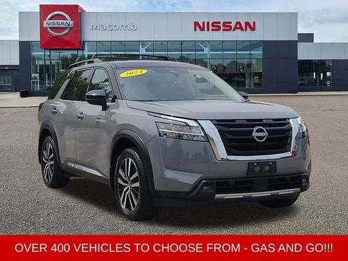 Used 2024 Nissan Pathfinder Platinum w/ Cargo Package AWD/4WD image 1