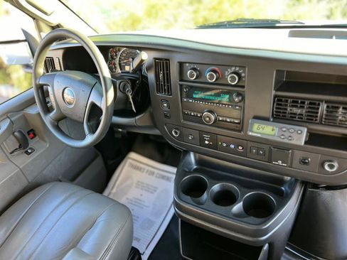 Used 2019 GMC Savana 3500 w/ Power Convenience Package RWD image 16