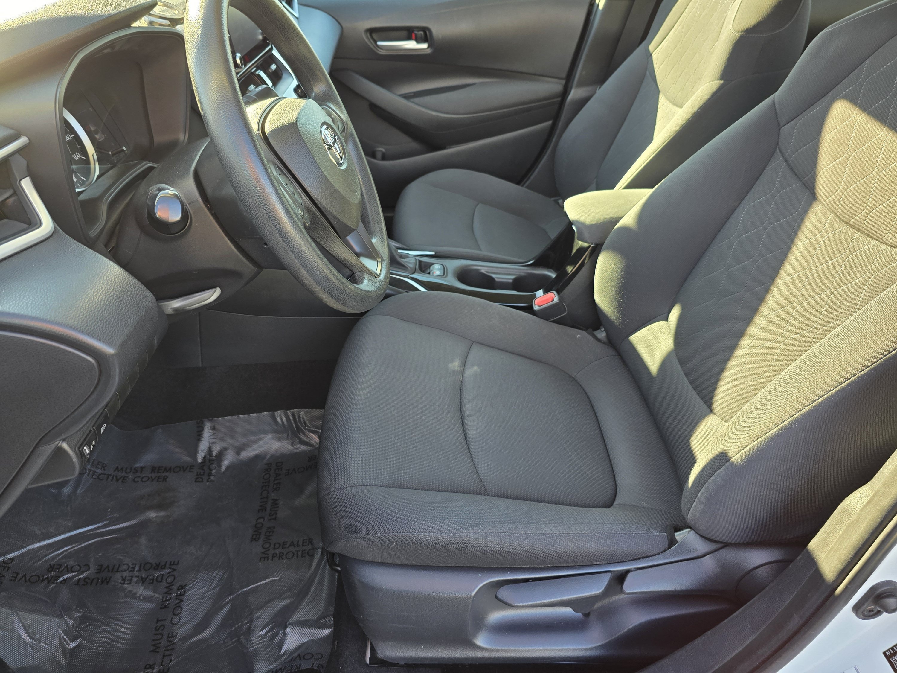 Used 2020 Toyota Corolla LE FWD image 4