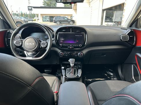Used 2023 Kia Soul GT-Line FWD image 17