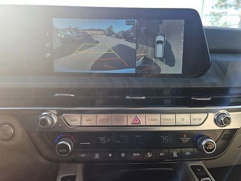 Used 2024 Kia Telluride SX w/ Towing Package image 13