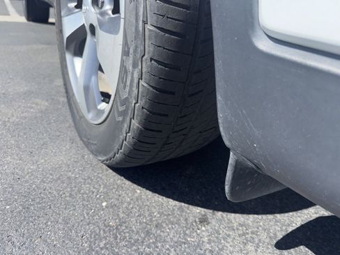 Used 2020 Jeep Cherokee Limited image 12