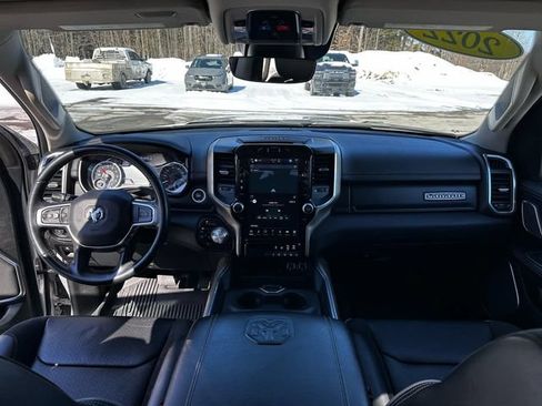 Used 2022 RAM 1500 Laramie AWD/4WD image 11