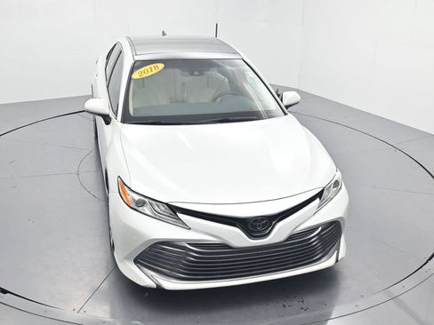 Used 2018 Toyota Camry XLE FWD image 45