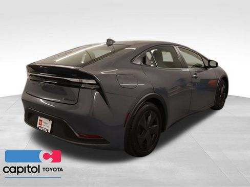Used 2024 Toyota Prius Prime FWD image 3