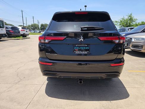 Used 2022 Mitsubishi Outlander ES FWD image 5