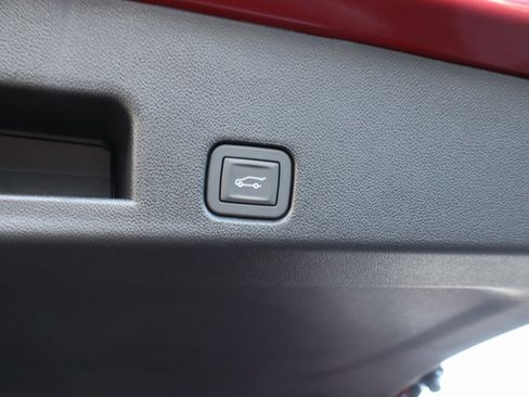 New 2026 Chevrolet Traverse LT w/ Driver Confidence Package image 24