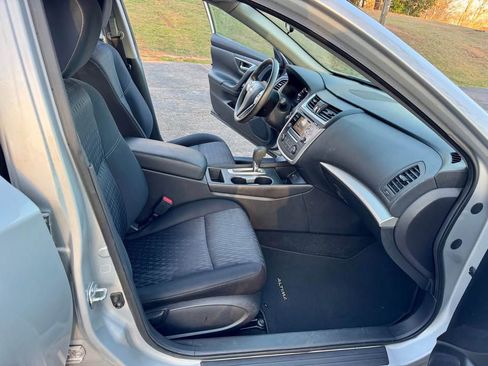 Used 2016 Nissan Altima 2.5 S image 6