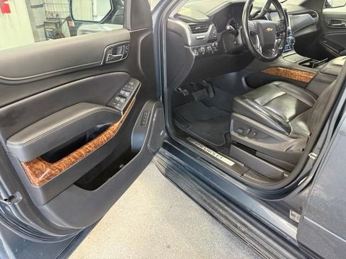 Used 2020 Chevrolet Tahoe Premier AWD/4WD image 11