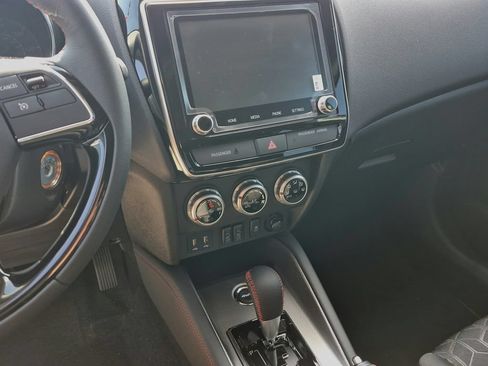 Used 2025 Mitsubishi Outlander Sport LE AWD/4WD image 13