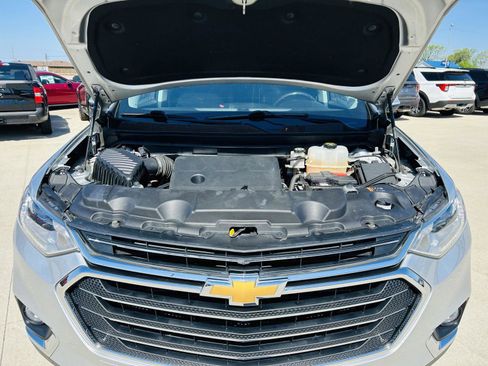 Used 2019 Chevrolet Traverse LT FWD image 43