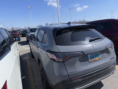 Used 2024 Honda HR-V Sport image 6