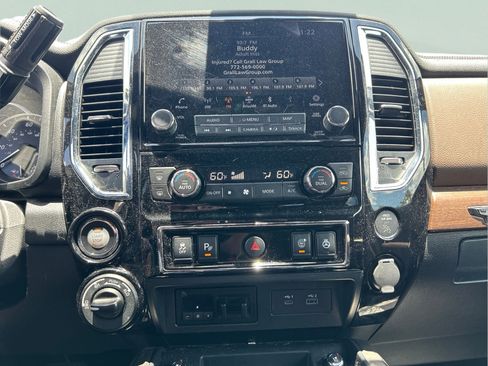 Used 2021 Nissan Titan Platinum Reserve w/ Moonroof Package AWD/4WD image 16