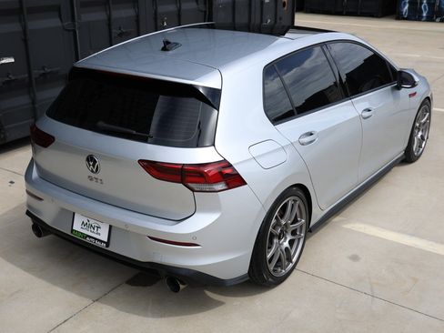 Used 2022 Volkswagen GTI SE FWD image 15