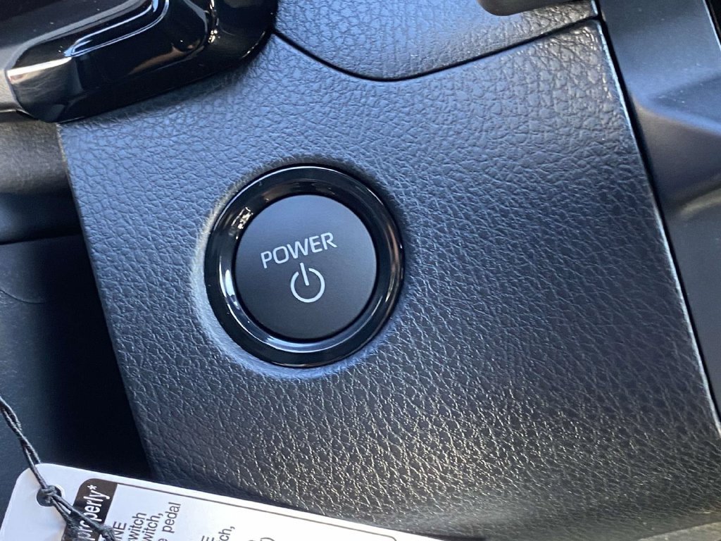 New 2026 Toyota Camry Hybrid FWD image 22