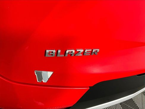 Used 2020 Chevrolet Blazer LT FWD image 24