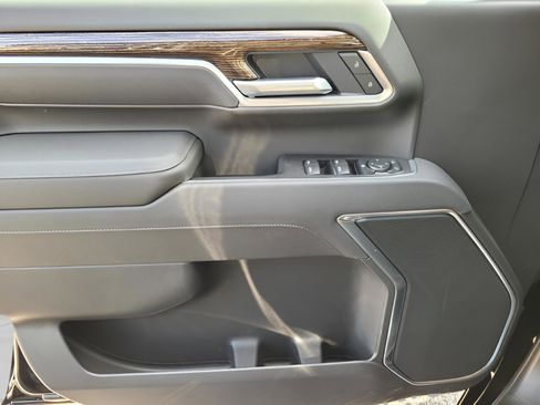 New 2026 GMC Sierra 2500 SLE image 27