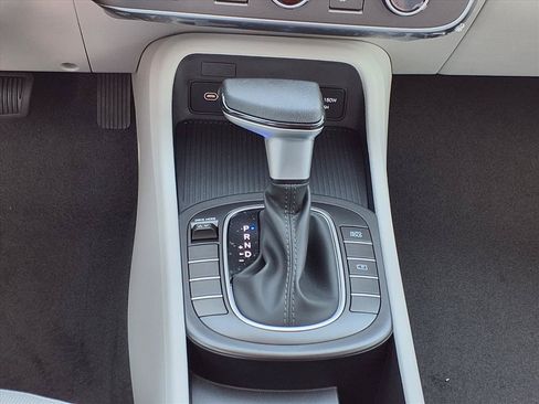 Used 2026 Hyundai Kona SE FWD image 9