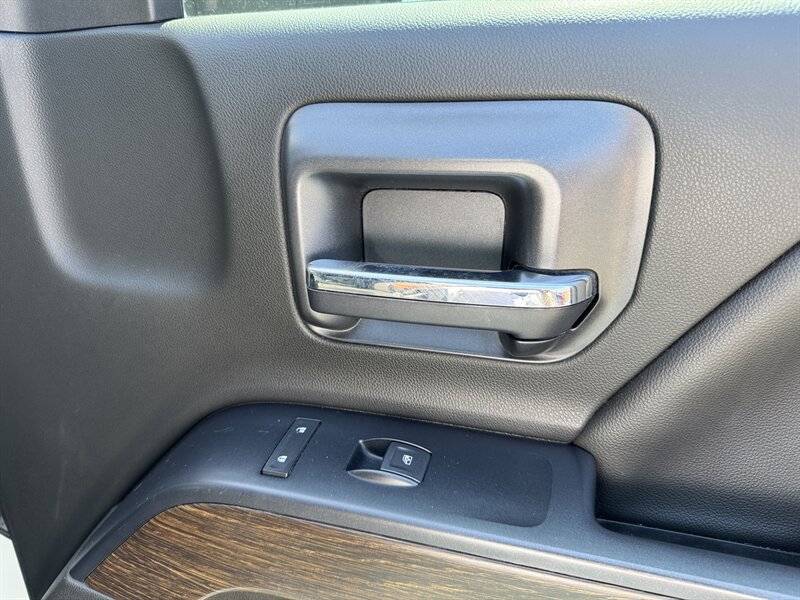 Used 2019 GMC Sierra 2500 Denali w/ Duramax Plus Package AWD/4WD image 47