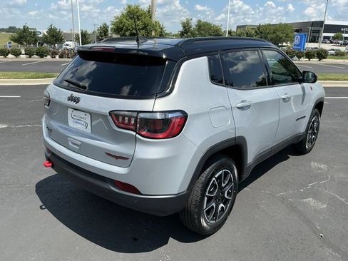 Used 2024 Jeep Compass Trailhawk AWD/4WD image 4