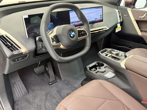 New 2026 BMW iX xDrive45 AWD/4WD image 4