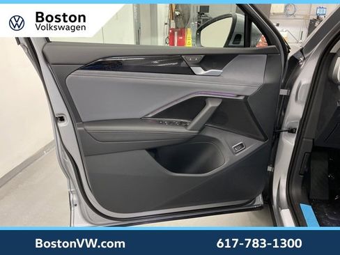 New 2026 Volkswagen Tiguan SE image 23