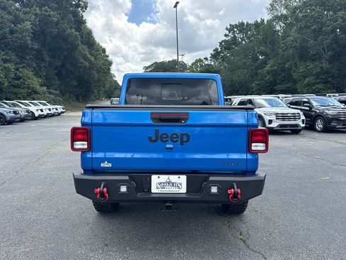 Used 2025 Jeep Gladiator Sport AWD/4WD image 6