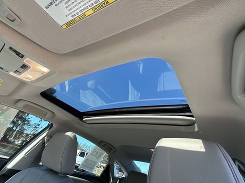 Used 2018 Toyota Avalon XLE Premium image 22