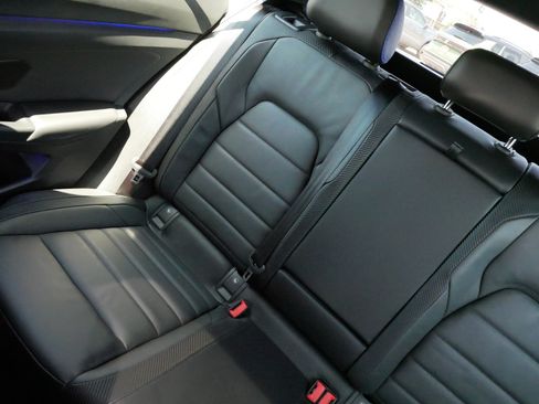 Used 2024 Volkswagen Golf R AWD/4WD image 12