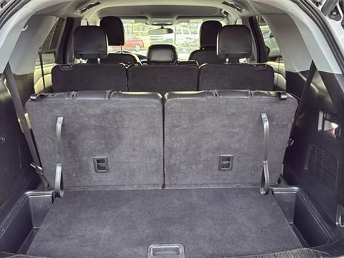 Used 2023 Ford Explorer XLT w/ Equipment Group 202A image 29