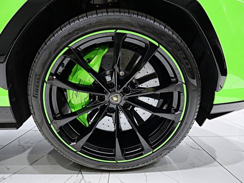 Used 2021 Lamborghini Urus AWD/4WD image 52