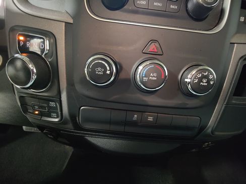 Used 2018 RAM 1500 Express image 29