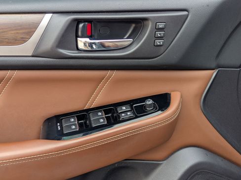 Used 2018 Subaru Outback 2.5i Touring w/ Popular Package #3 image 10