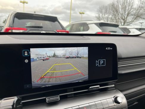 Used 2025 Hyundai Kona SEL image 18