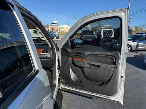 Used 2012 Chevrolet Avalanche LT w/ All-Star Edition image 36