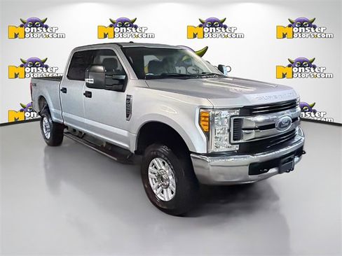 Used 2017 Ford F250 XLT w/ Snow Plow Prep Package image 3