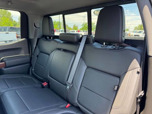 Used 2021 GMC Sierra 1500 SLT w/ SLT Convenience Package AWD/4WD image 15