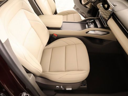 New 2025 Lincoln Nautilus Premier w/ Jet Appearance Package image 13