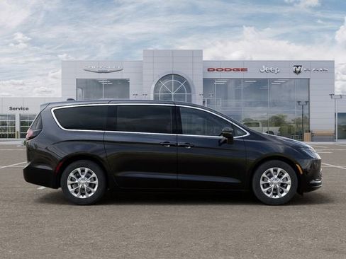 New 2027 Chrysler Pacifica Select AWD/4WD image 21