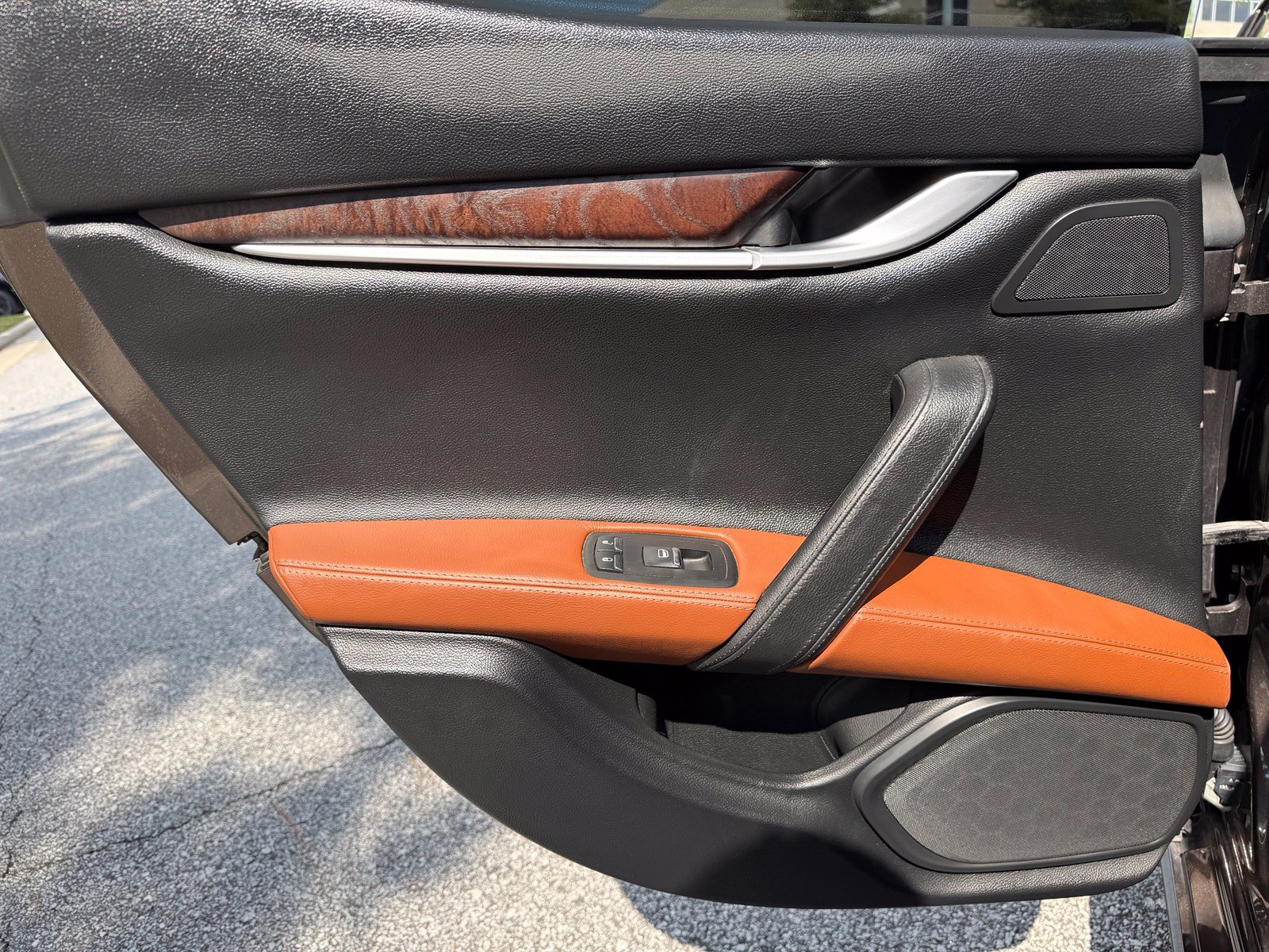 Used 2016 Maserati Ghibli RWD image 46