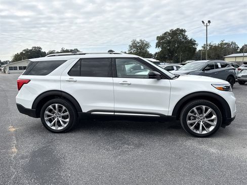 Used 2022 Ford Explorer Platinum w/ Equipment Group 601A image 6