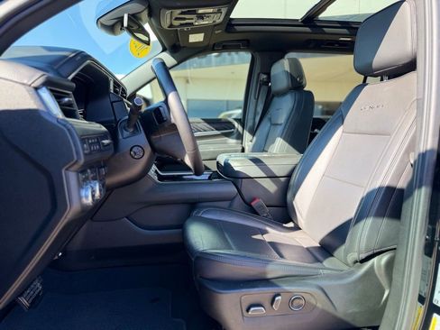 Used 2023 GMC Yukon XL Denali w/ Max Trailering Package AWD/4WD image 9